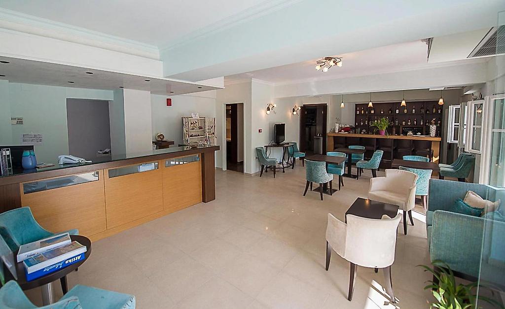 Ionis Hotel, öffentliche Bereiche