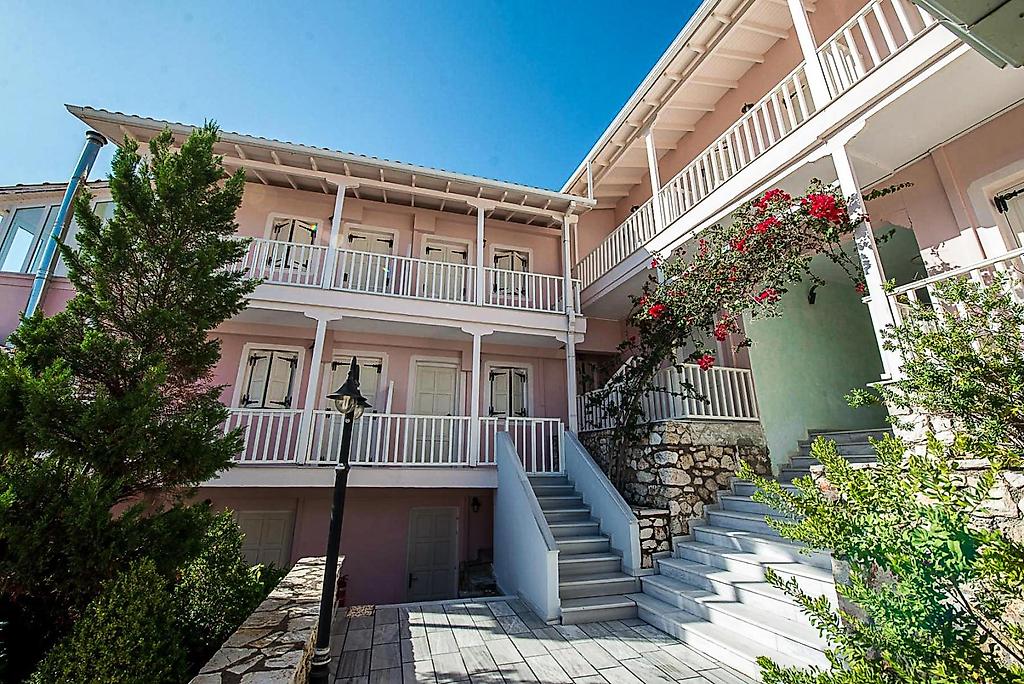 Ionis Hotel, Resort/Hotelanlage