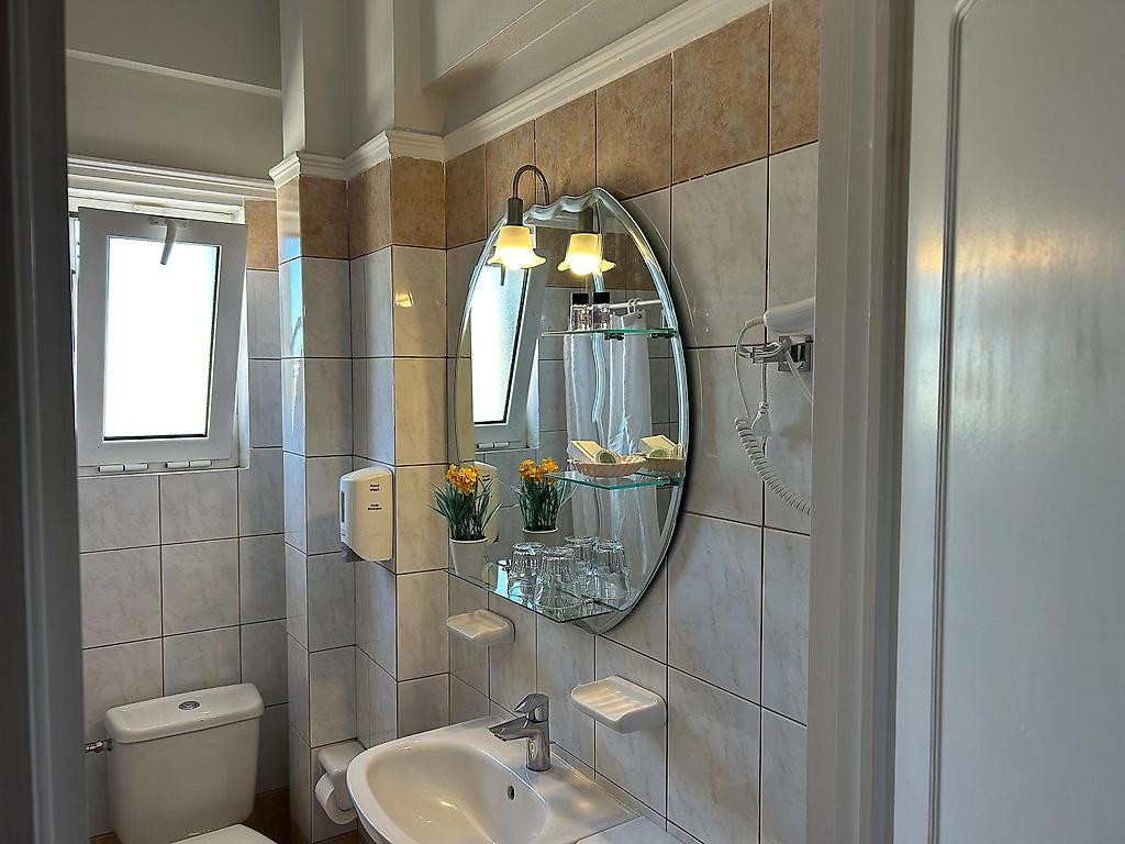 Brati II Beach Hotel, Standard