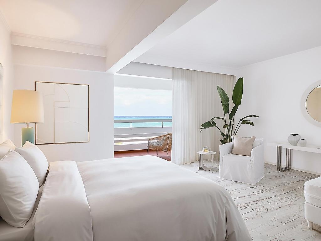 Grecotel LUXME White, Junior-Suite