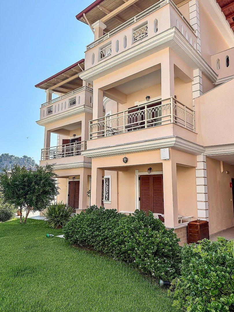Sifakis House, Resort/Hotelanlage