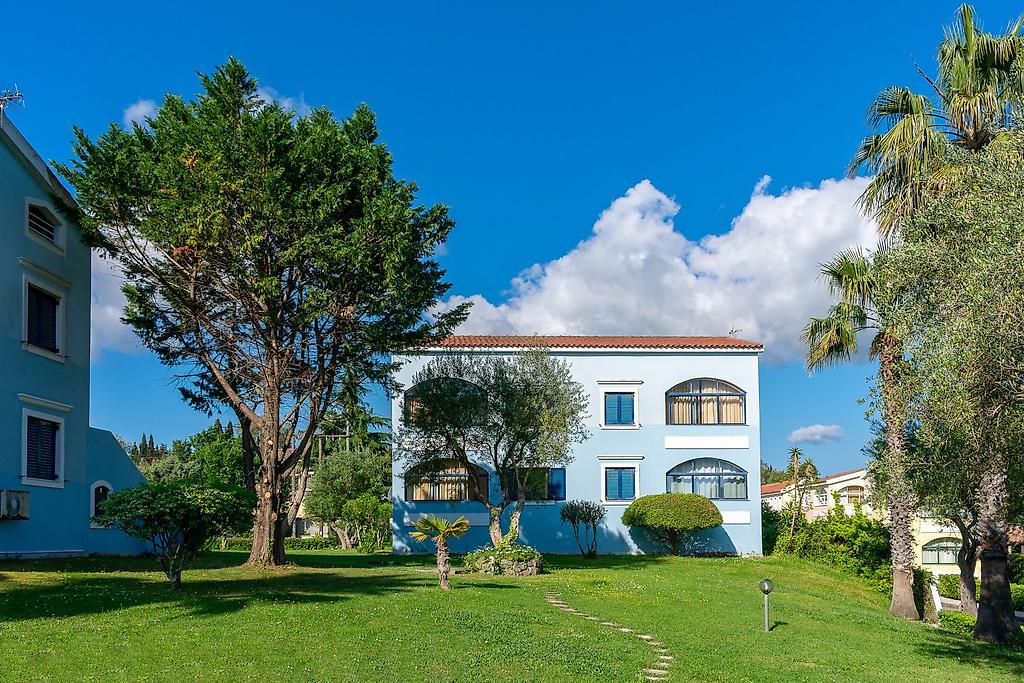 Govino Bay, Resort/Hotelanlage