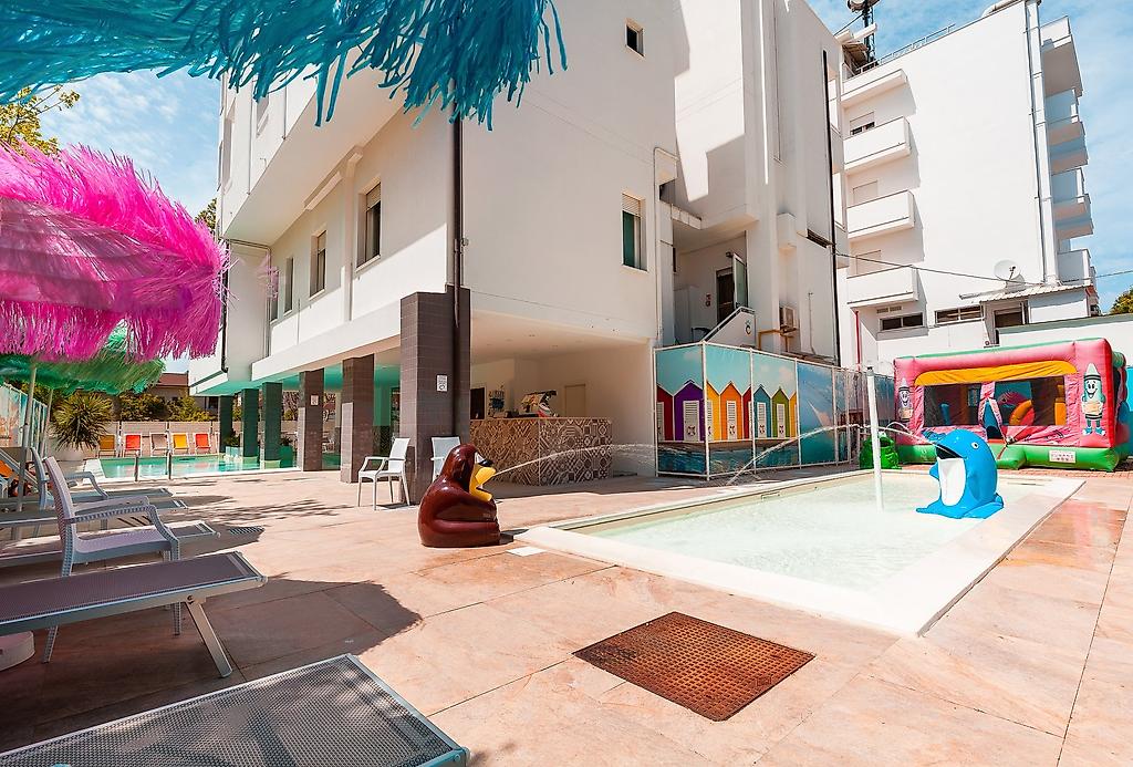 Color Metropolitan Family Hotel, Pool/Poolbereich