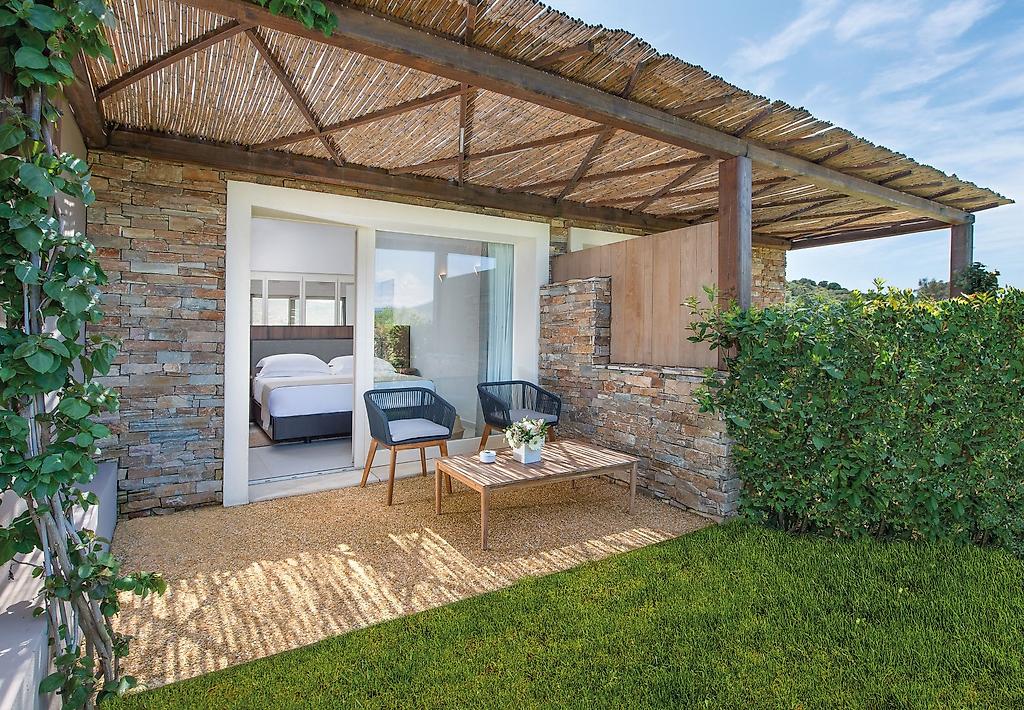 Baia di Chia Resort Sardinia, Deluxe