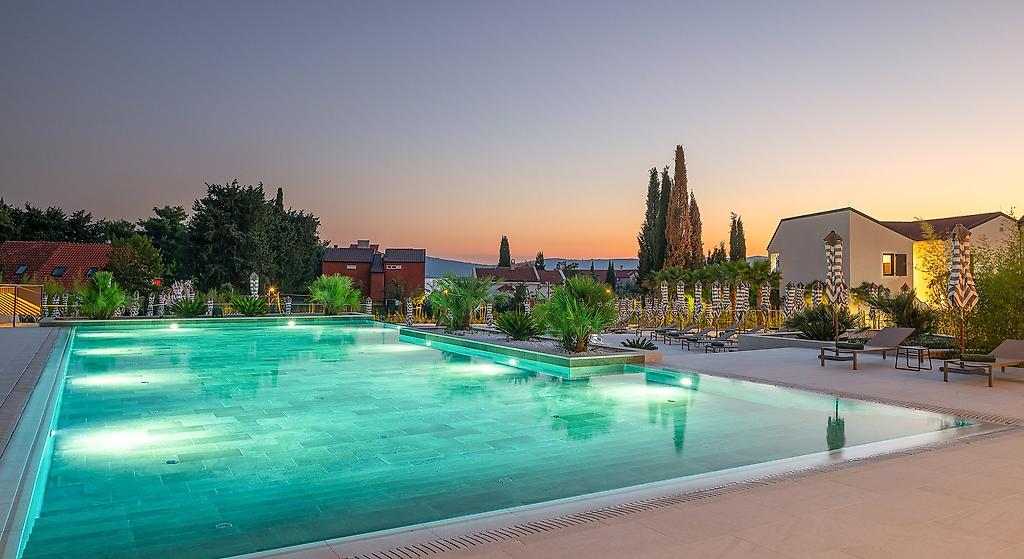 Molum Hotel & Residences, Pool/Poolbereich
