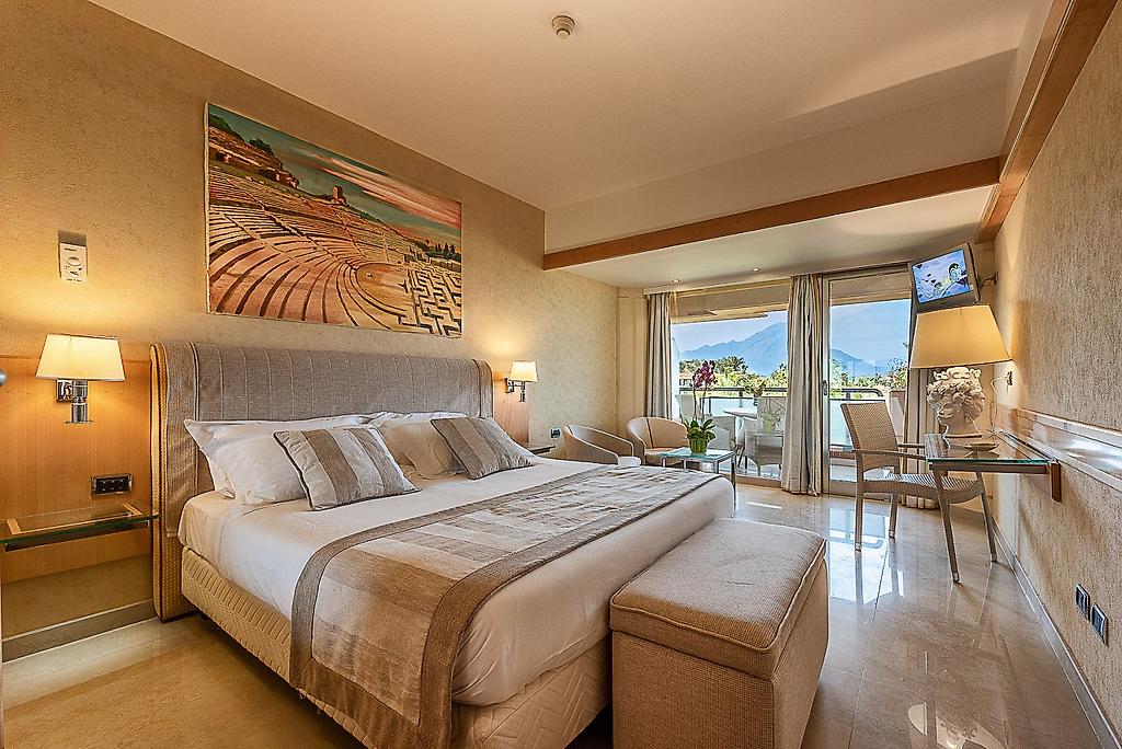 Mangia’s Acacia Resort, Deluxe