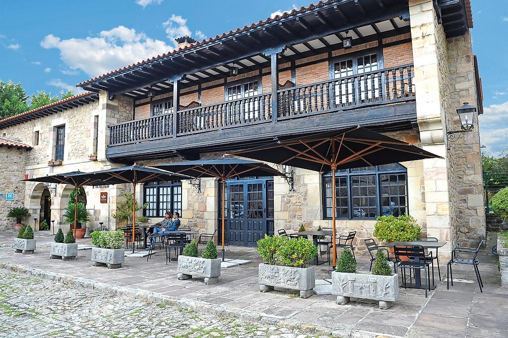 Parador de Santillana Altamira, Resort/Hotelanlage