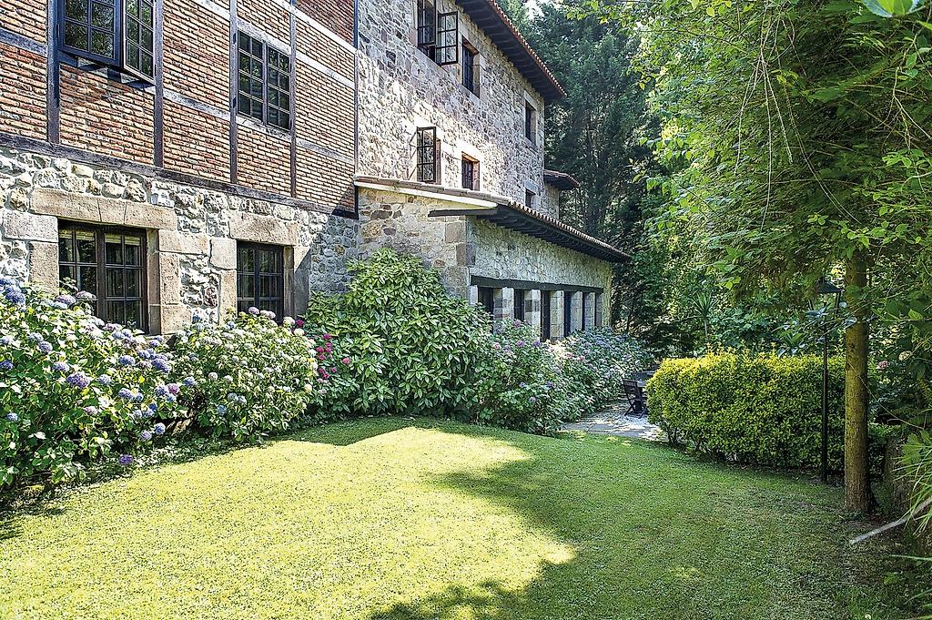 Parador de Santillana Altamira, Resort/Hotelanlage