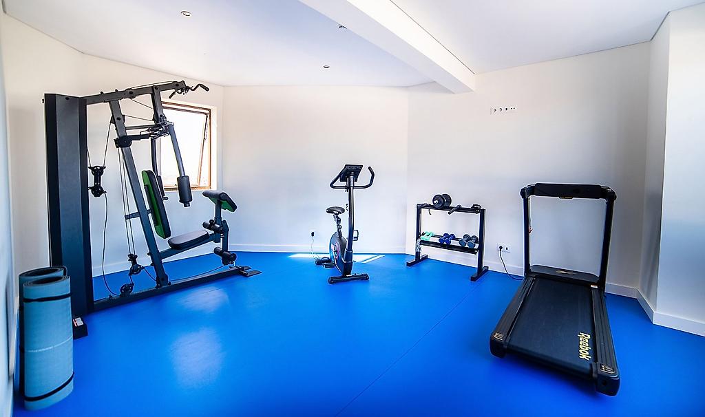 VIP Executive Suites do Marquês Hotel, Fitnessbereich des Hotels mit Trainingsgeräten