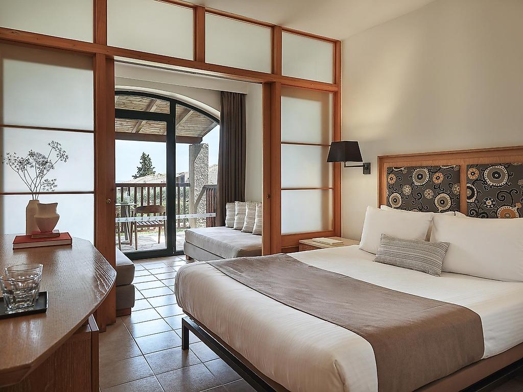 Aeolos Beach Resort, Family