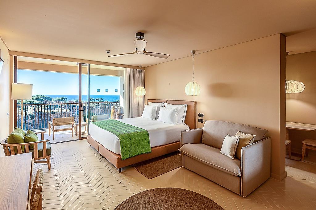 3HB Falésia Beach, Superior-Zimmer mit Balkon und freiem Blick auf den Ozean.