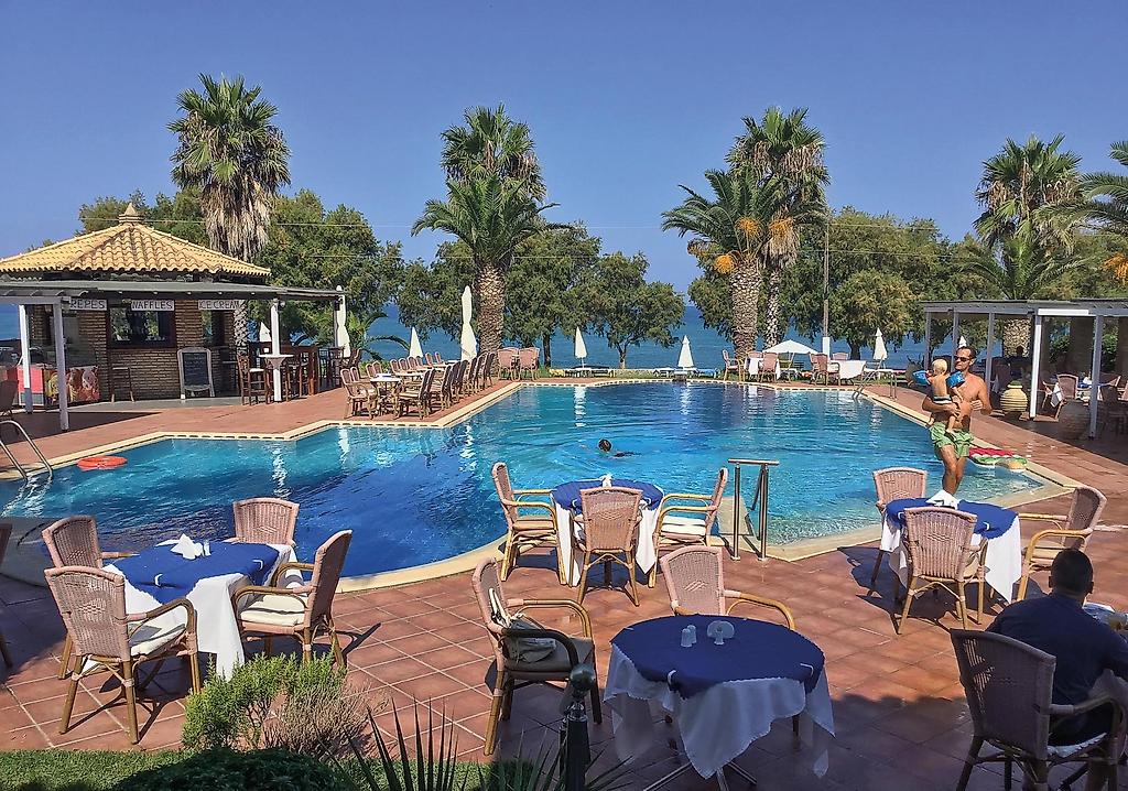 Oasis Hotel, Pool/Poolbereich