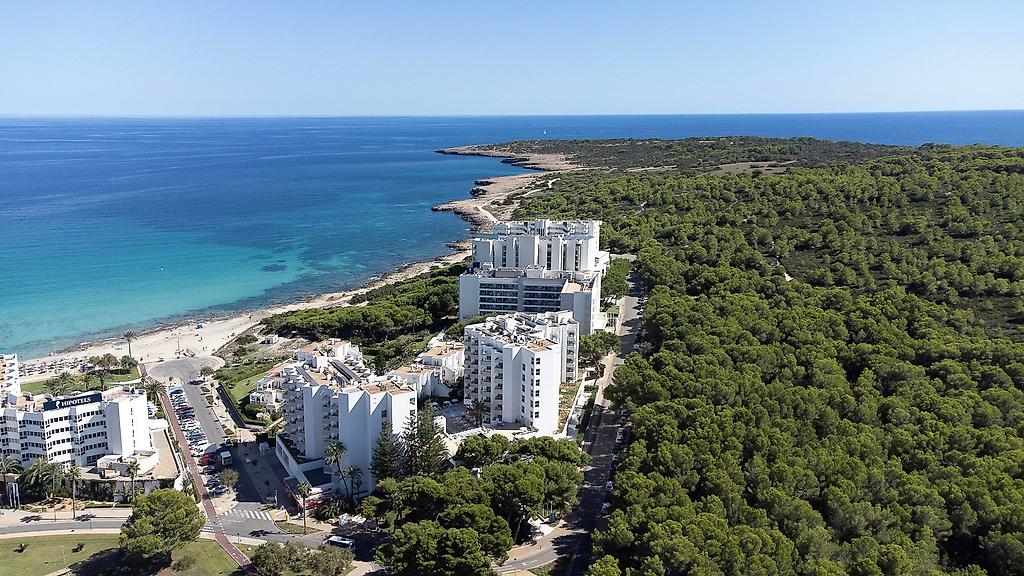 Hipotels Bahía Grande, Übersichtsbild der Ferienanlage.