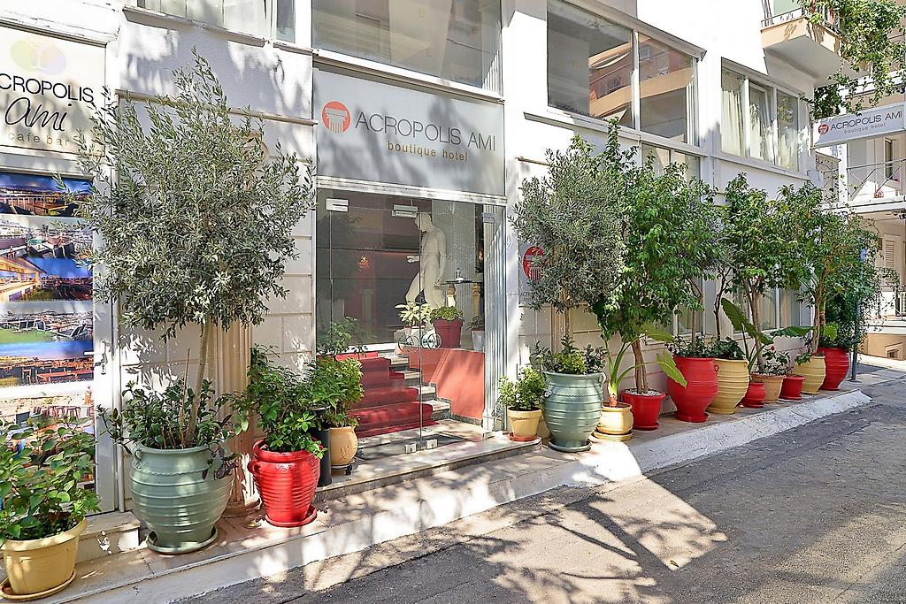 Acropolis Ami Boutique Hotel, Hauseingang und Außenbereich des Hotels mit gepflegter Gestaltung und einladendem Charakter.