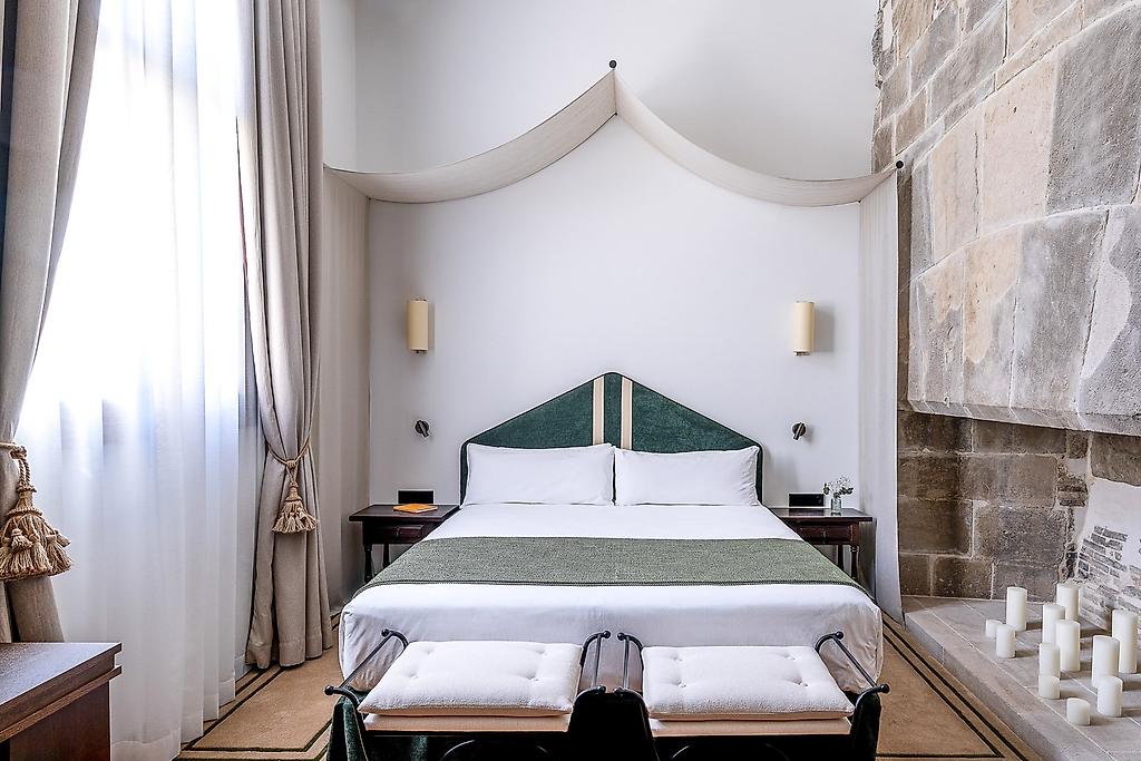 Parador de Olite, Superior