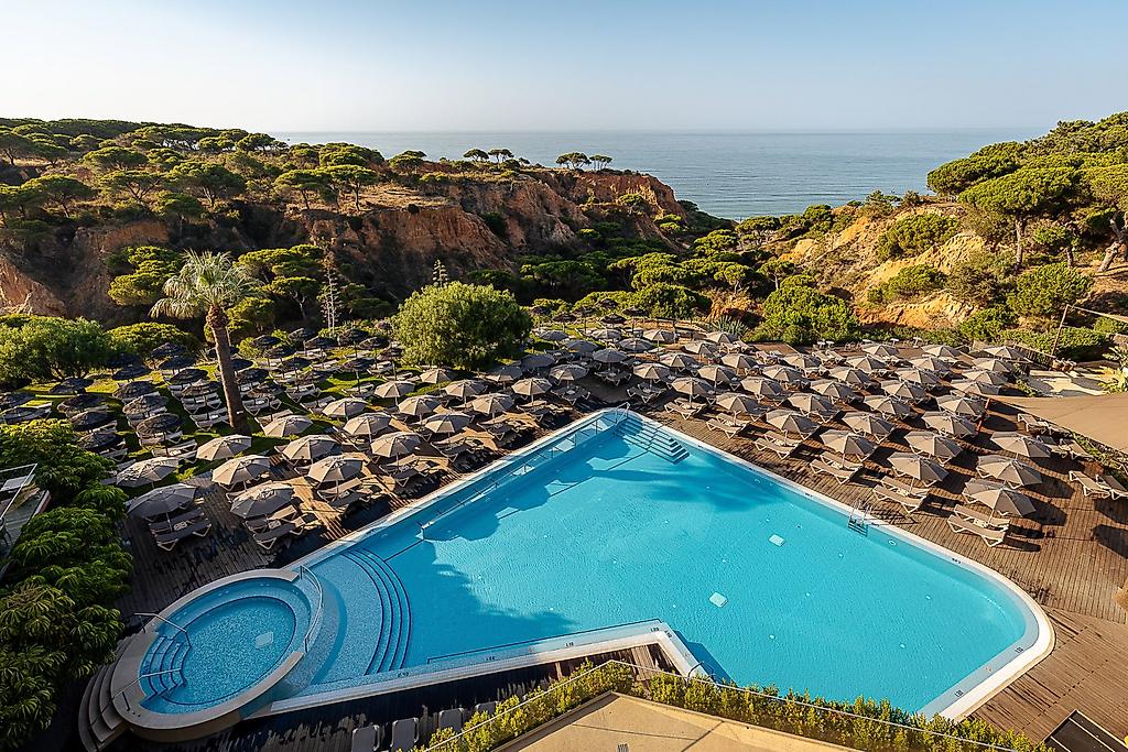 3HB Falésia Garden, Weitere Ansicht der Poollandschaft