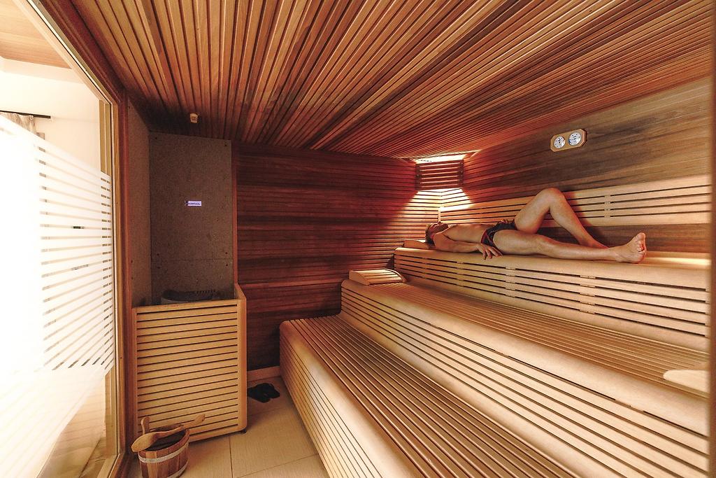 Sayonara - Nature & Wellness Hotel, Traditionelle Sauna im Wellnessbereich in Südtirol