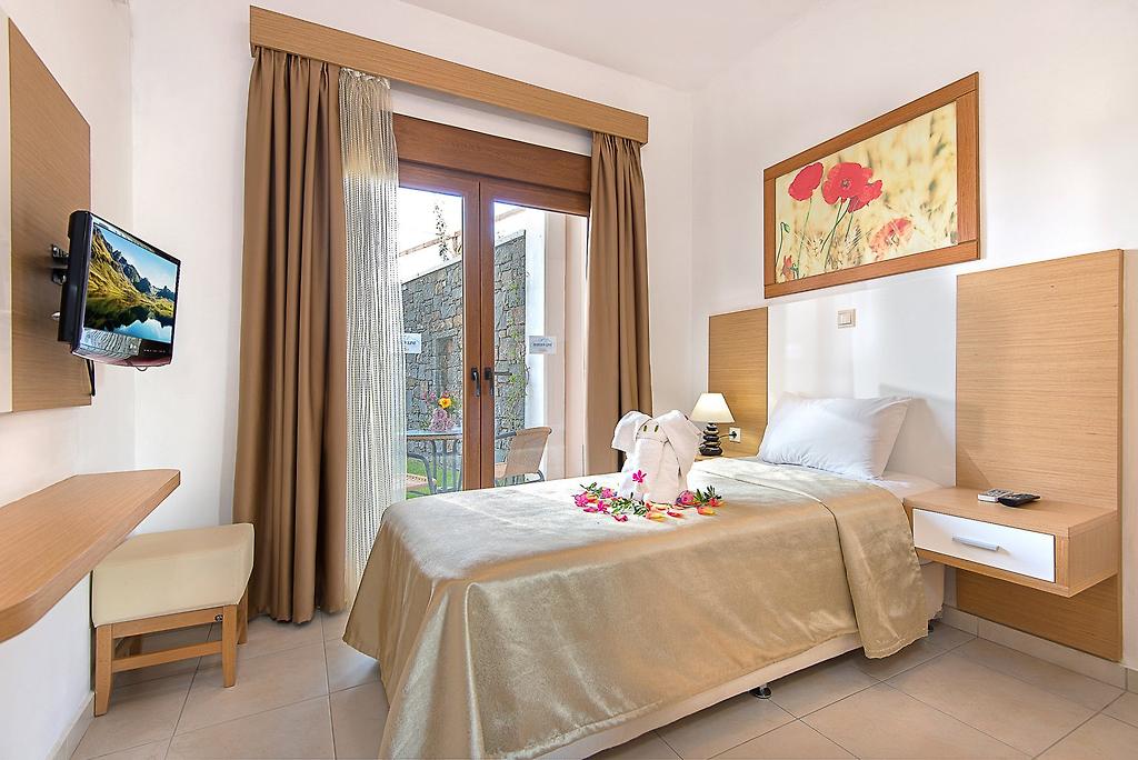 Horizon Line Villas, Badezimmer der Villa Erato mit modernen Armaturen auf Rhodos