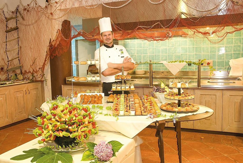 Hotel & Residence Baia Caddinas, Restaurant/Gastronomie
