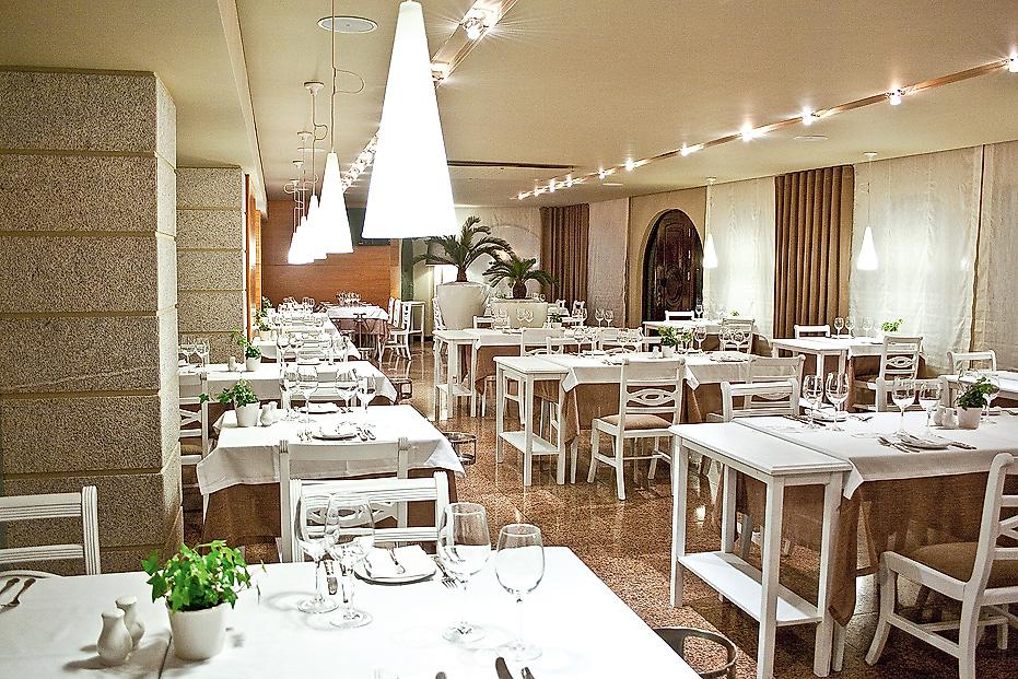 Hotel Suave Mar, Restaurant