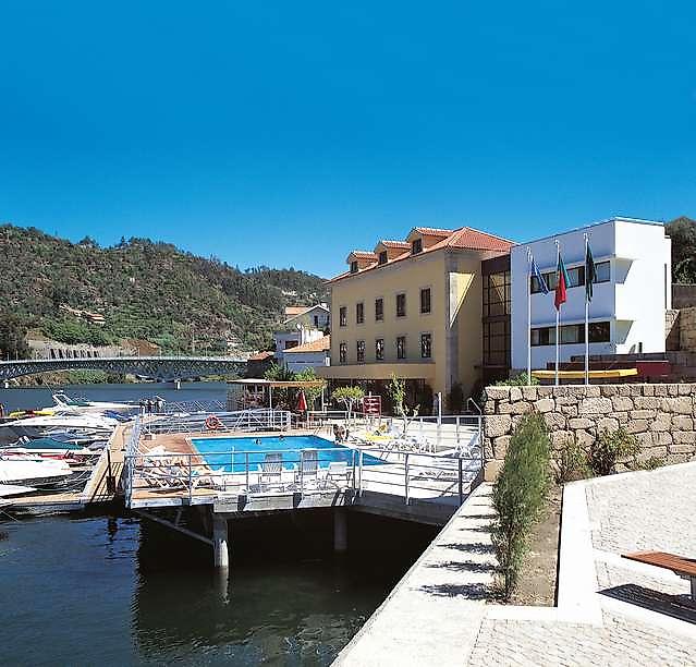 Douro Hotel Porto Antigo, Pool am Fluss