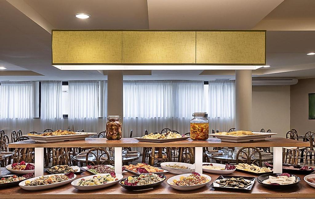 Rina Blu Hotel, Restaurant/Gastronomie