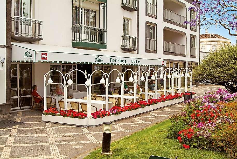 Hotel Talisman, Terrasse