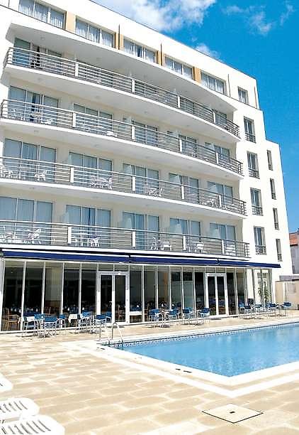 MS Vila Nova, Hotelfront