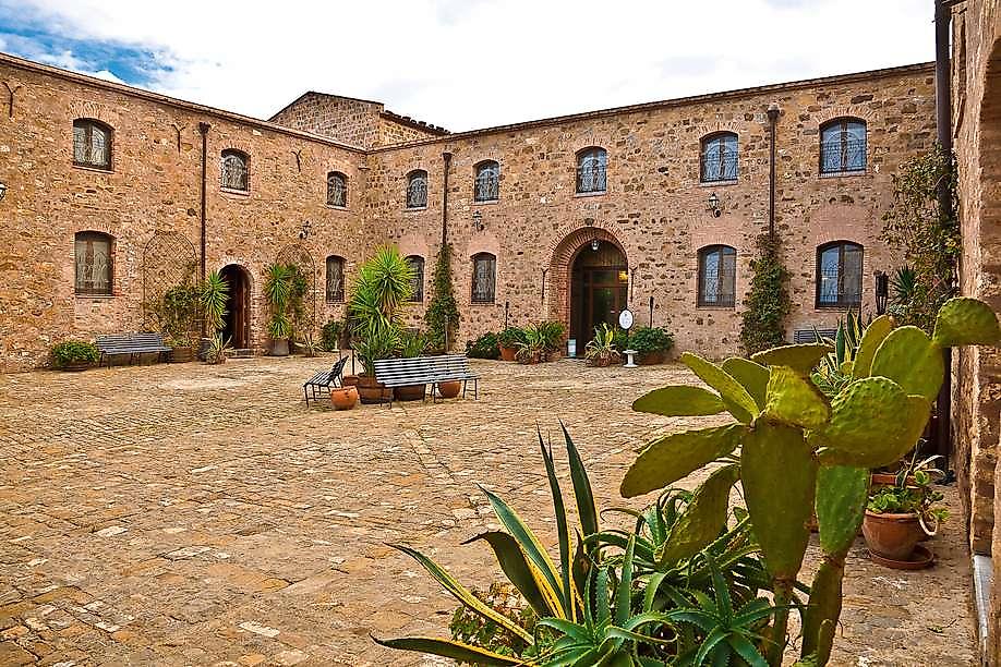 Relais Sant’Anastasia, Resort/Hotelanlage