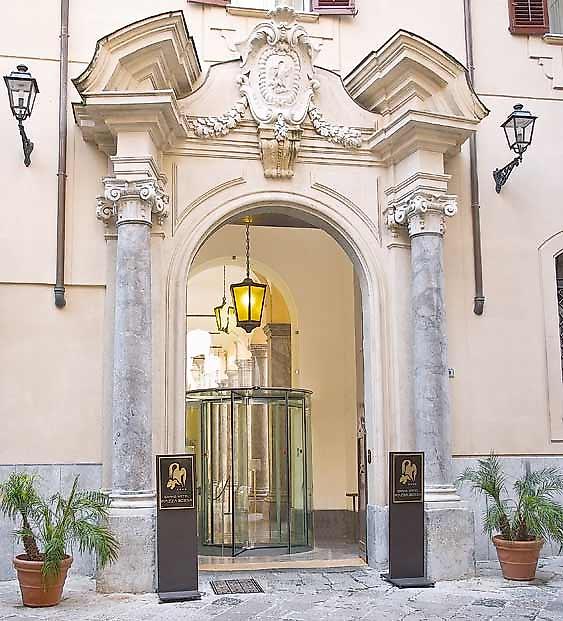 Grand Hotel Piazza Borsa, Resort/Hotelanlage