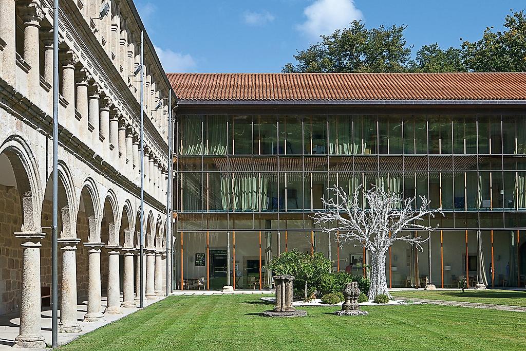 Parador de Santo Estevo, Resort/Hotelanlage