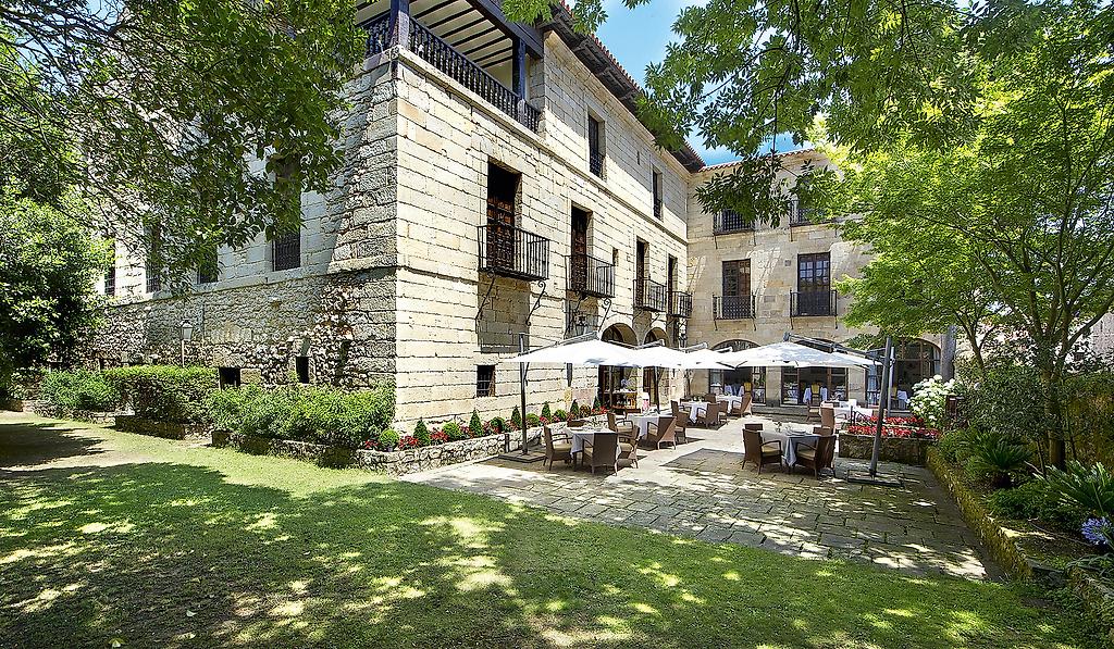 Parador de Santillana Gil Blas, Resort/Hotelanlage