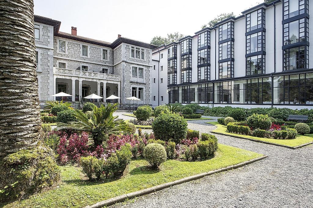 Parador de Limpias, Resort/Hotelanlage