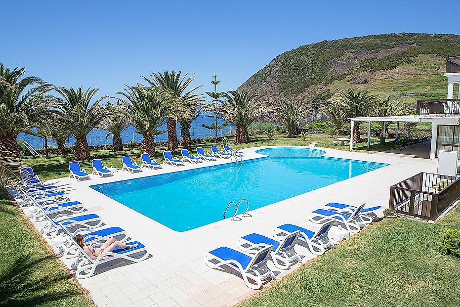 Hotel São Jorge Garden, Pool mit Liegen