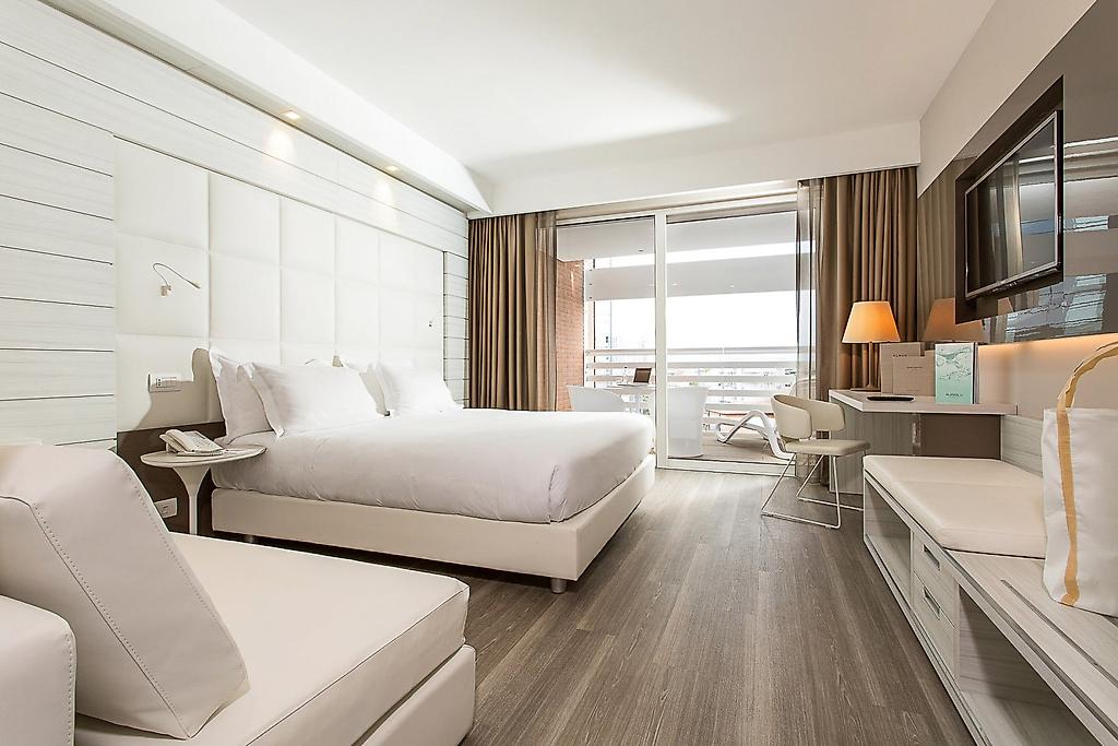Almar Lido Jesolo, Komfortables Superior-Dreibettzimmer mit eleganter Ausstattung und gemütlicher Atmosphäre