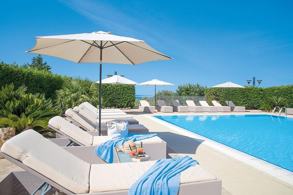 Lu’ Hotel Porto Pino, Pool/Poolbereich