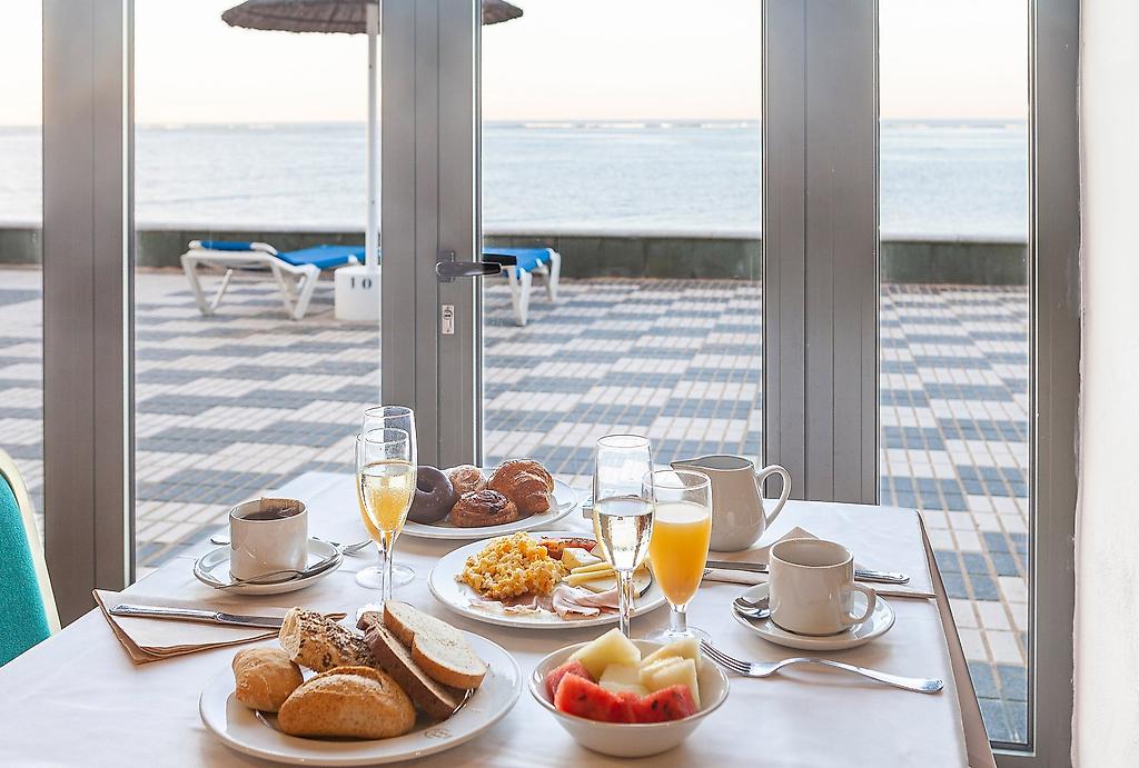 Hotel Playa de la Luz, Restaurant/Gastronomie