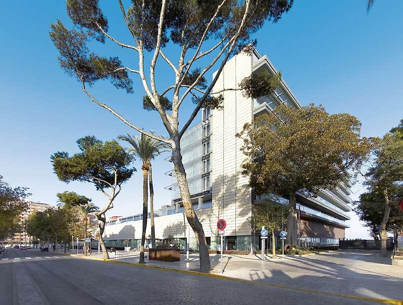 Parador de Cádiz, Strasse vor dem Hotel