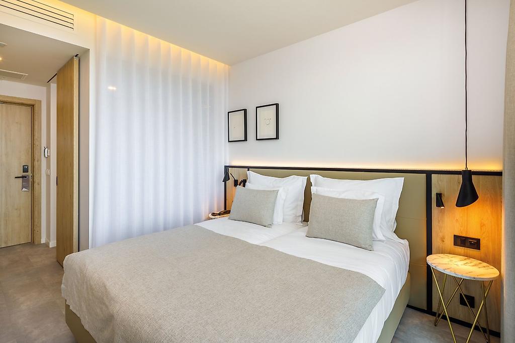 AP Cabanas Beach & Nature, Zimmer mit moderner Einrichtung und Doppelbett