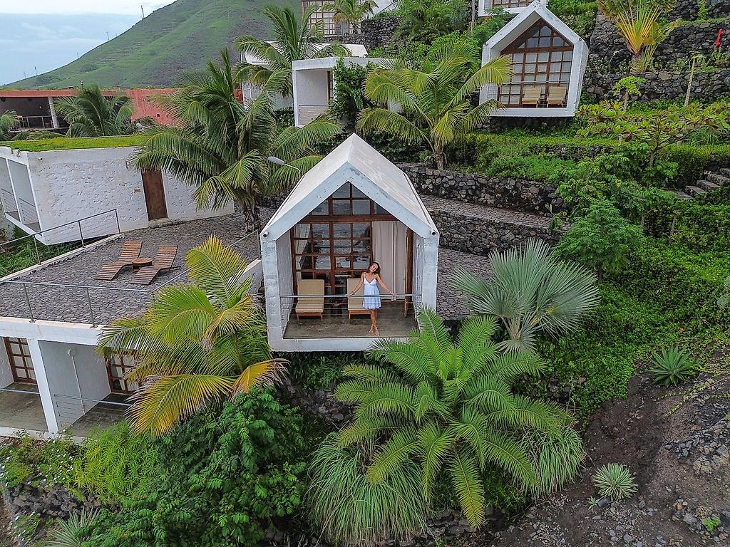 Mamiwata Eco Village, Außenansicht des charmanten Hotelgebäudes im landestypischen Architekturstil.