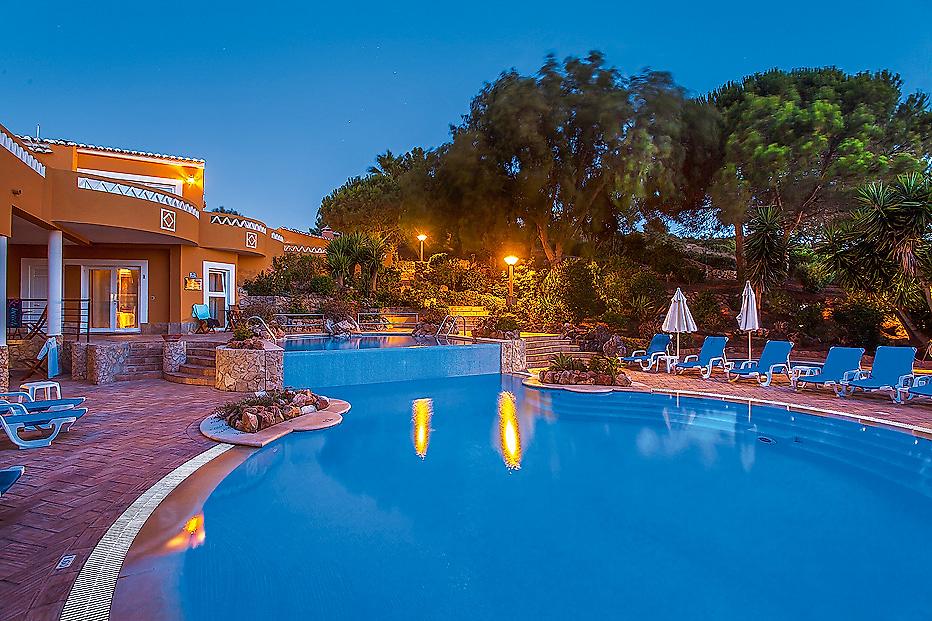 Montinho de Ouro, Pool