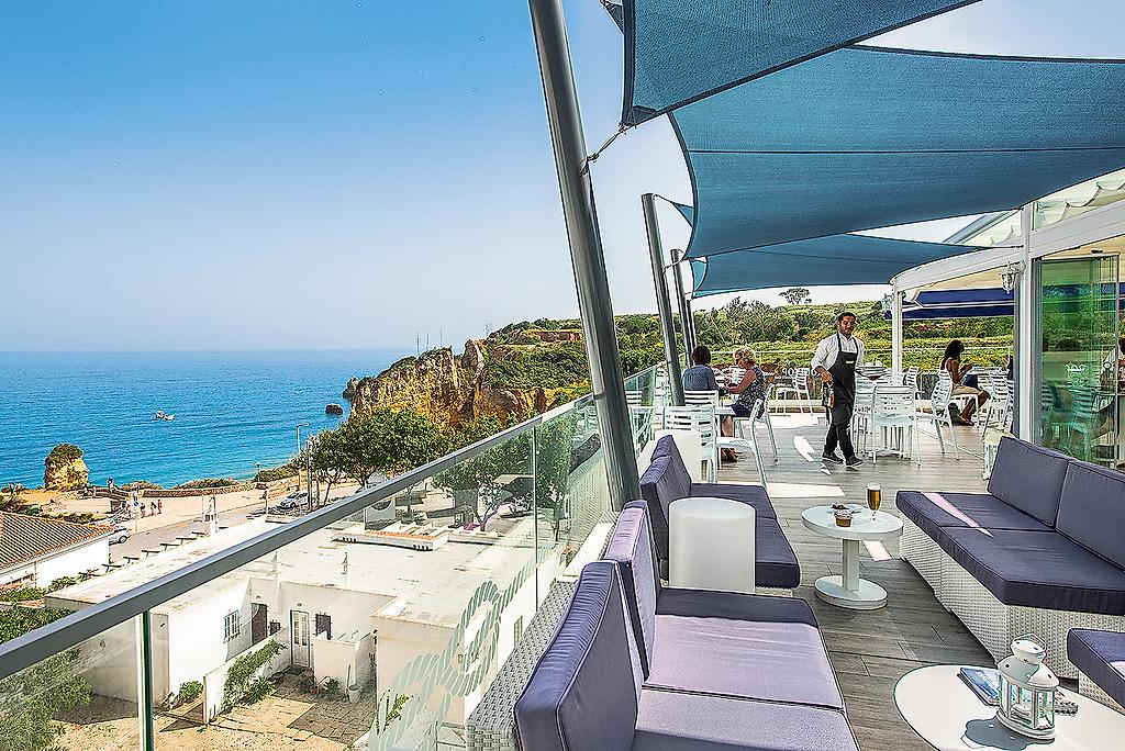 Carvi Beach Hotel, Restaurant/Gastronomie