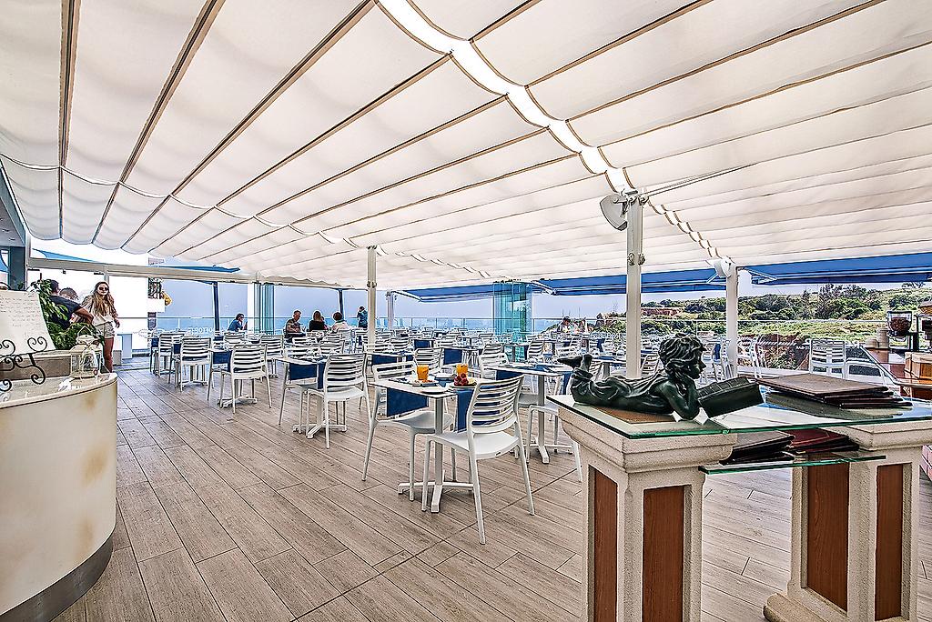 Carvi Beach Hotel, Restaurant/Gastronomie