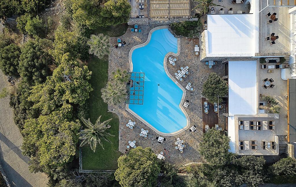 St. Nicolas Bay Resort Hotel & Villas, Restaurant/Gastronomie
