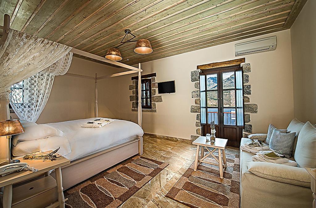 Hotel Limeni Village, Deluxe