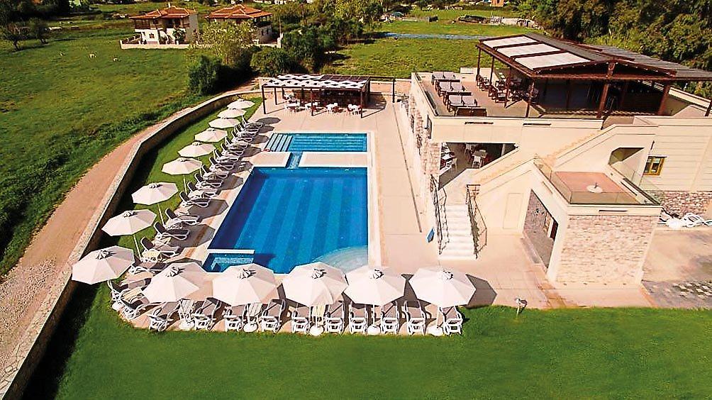Niriides Luxury Villas, Resort/Hotelanlage