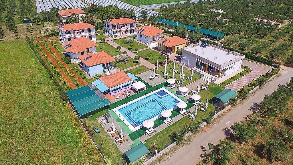 Stomio Villague, Resort/Hotelanlage