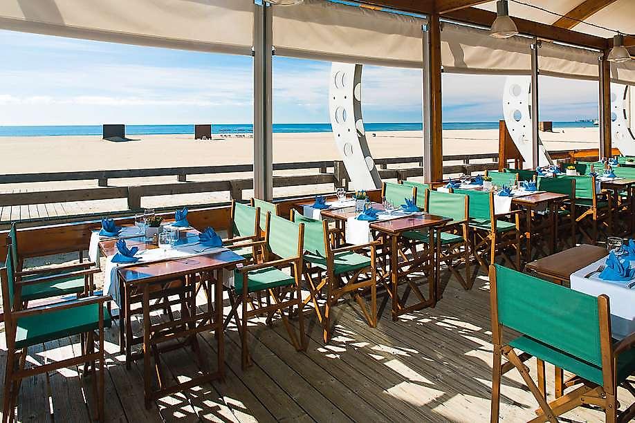 Hotel Algarve Casino, Terrasse mit Blick auf das Meer