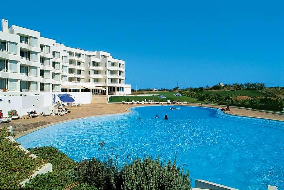Prainha Clube, Pool