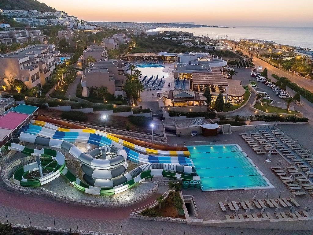 Grand Hotel Holiday Resort, Resort/Hotelanlage